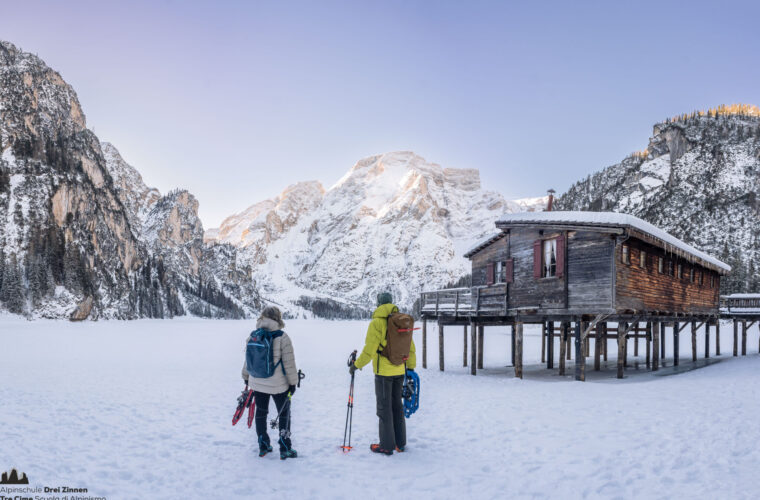 lago di braies pragser wildsee ciaspolata schneeschuhwandern snowshoehiking (1 von 53)