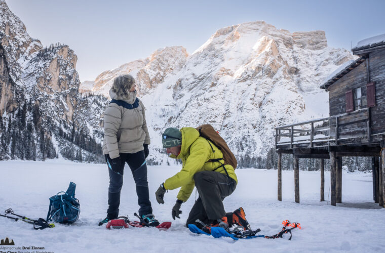 lago di braies pragser wildsee ciaspolata schneeschuhwandern snowshoehiking (2 von 53)