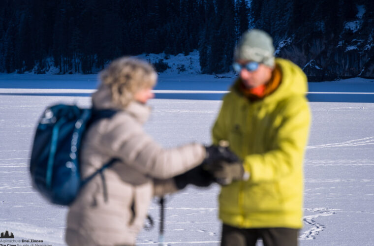 lago di braies pragser wildsee ciaspolata schneeschuhwandern snowshoehiking (40 von 53)