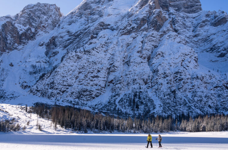 lago di braies pragser wildsee ciaspolata schneeschuhwandern snowshoehiking (47 von 53)