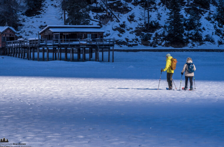 lago di braies pragser wildsee ciaspolata schneeschuhwandern snowshoehiking (51 von 53)